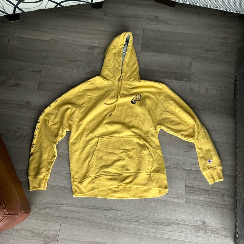 Women’s sweatshirt